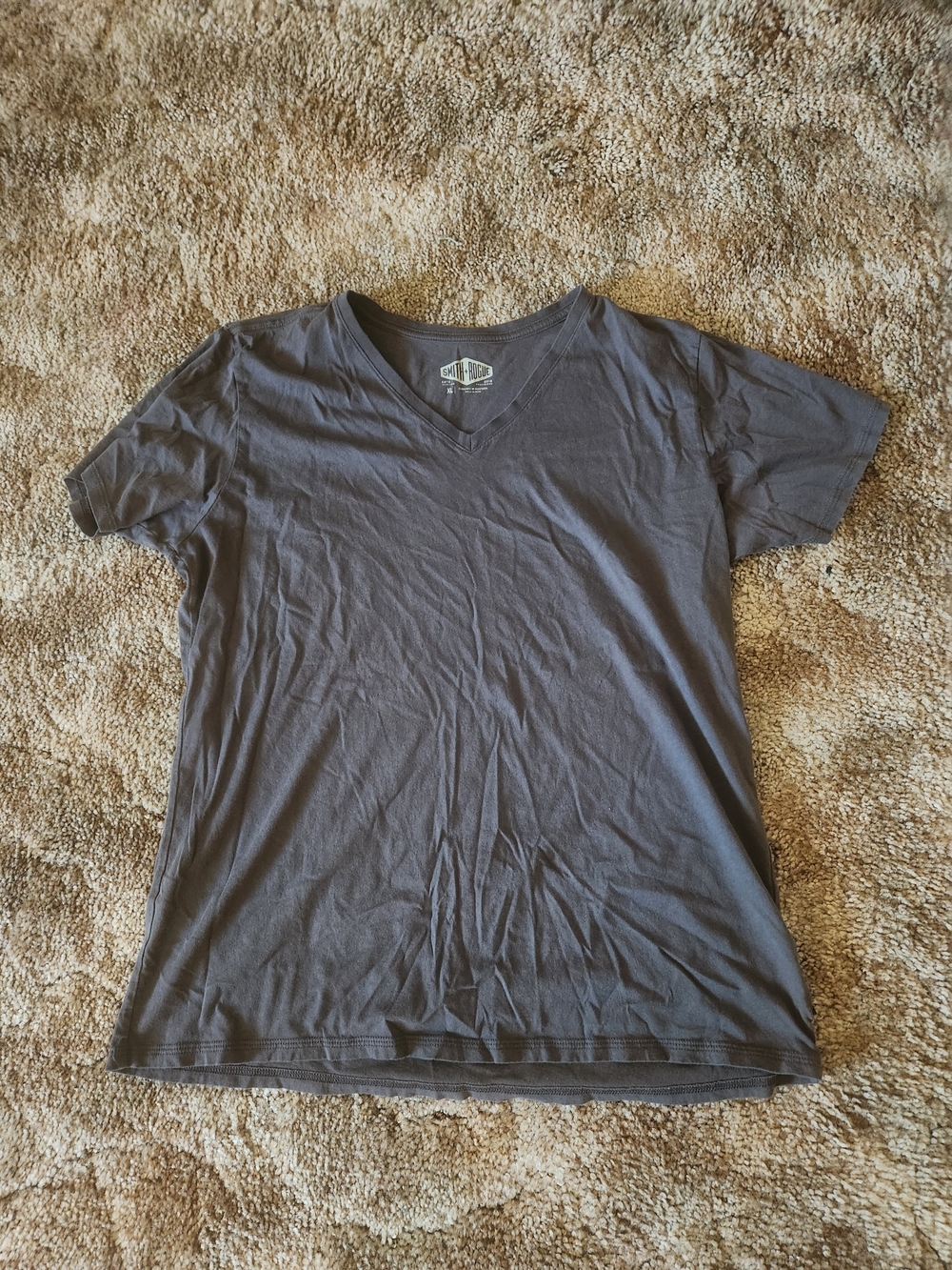 Smith & Rogue Men's V-Neck Short Sleeve Shirt - Charcoal